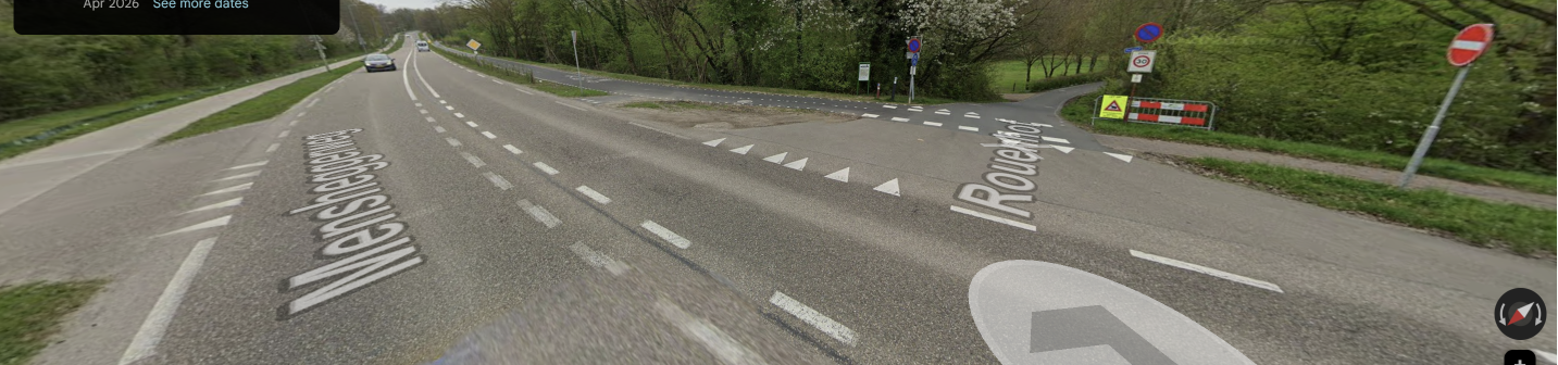 Въезд к замку: поворот с Mensheggerweg на Rouenhof
